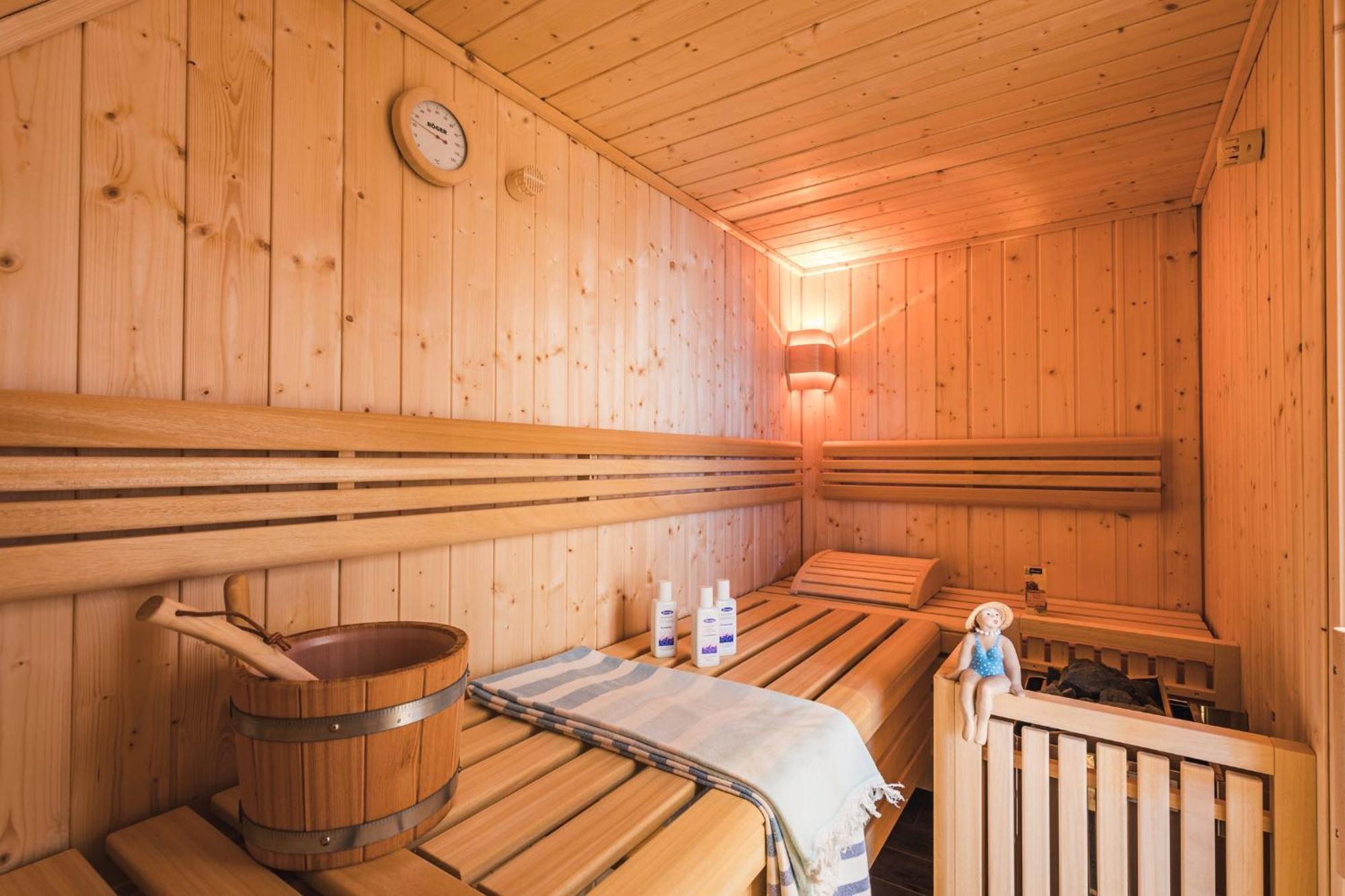 Haus Pinguin Villa Цингст Екстериор снимка